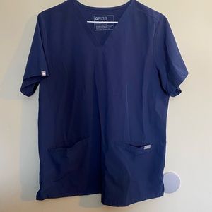 Figs scrub top